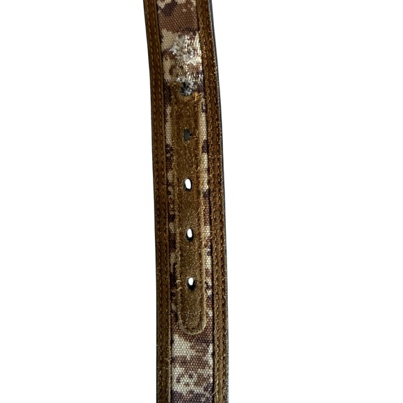 Ariat Mens Digital Camo Leather Belt American Flag Buckle Brown 40 A1030844 - Picture 7 of 8